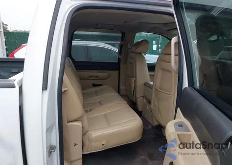 2010 Chevrolet Silverado 1500 Lt z USA, uszkodzony, nr VIN 3GCRKSE34AG216334